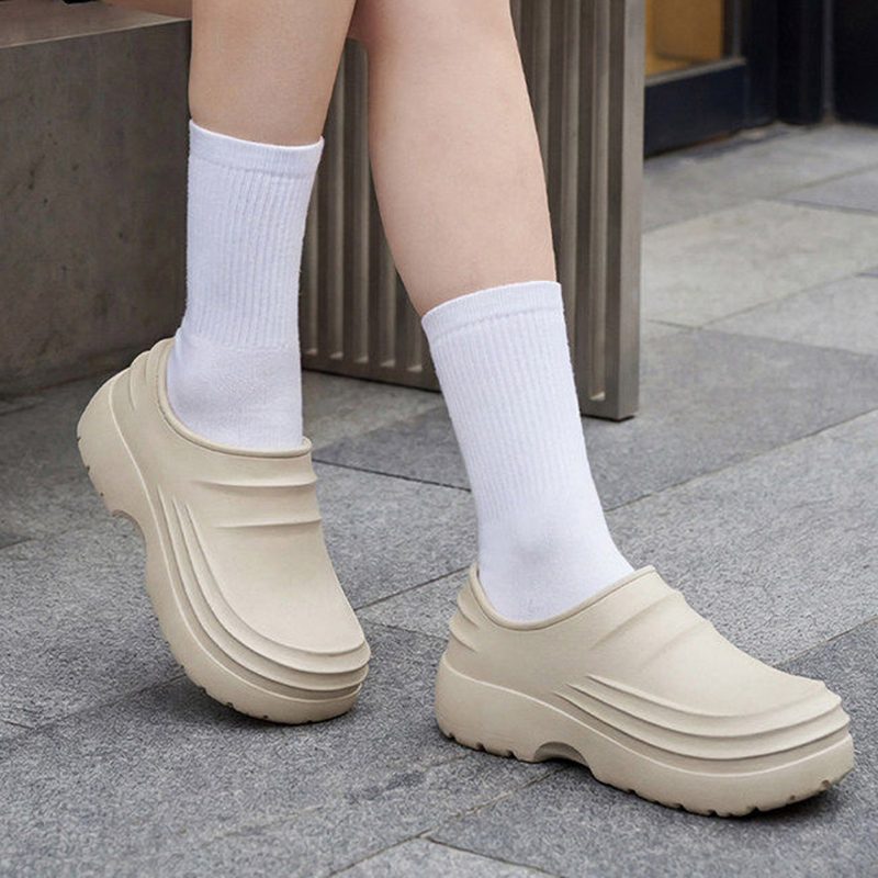 أحذية طبية مريحة بنعل سميك من  - مراجعة Waders وسعره